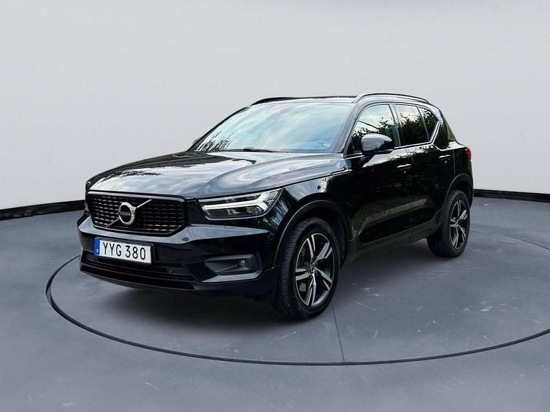 Svart Begagnad 2019 Volvo XC40 R-Design SUV | 319 000 kr (Lite dyr) - Bild 1/4