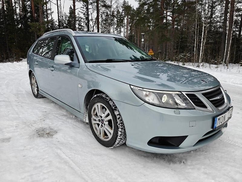 Silver grön Begagnad 2010 Saab 9-3 Kombi | 37 000 kr (Marknadspris) - Bild 1/4