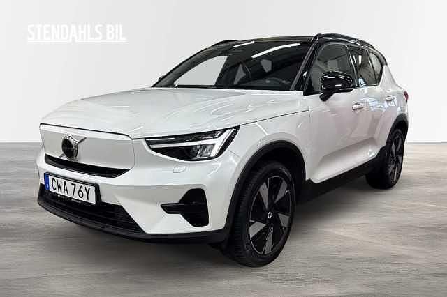 Vit Begagnad 2024 Volvo XC40 Core SUV | 409 000 kr - Bild 1/4