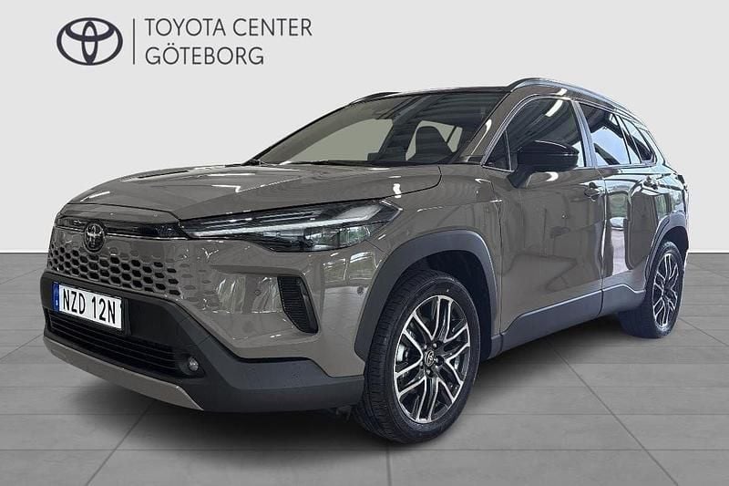 Brun Ny 2025 Toyota Corolla Cross Executive SUV | 459 900 kr (Lite dyr) - Bild 1/4