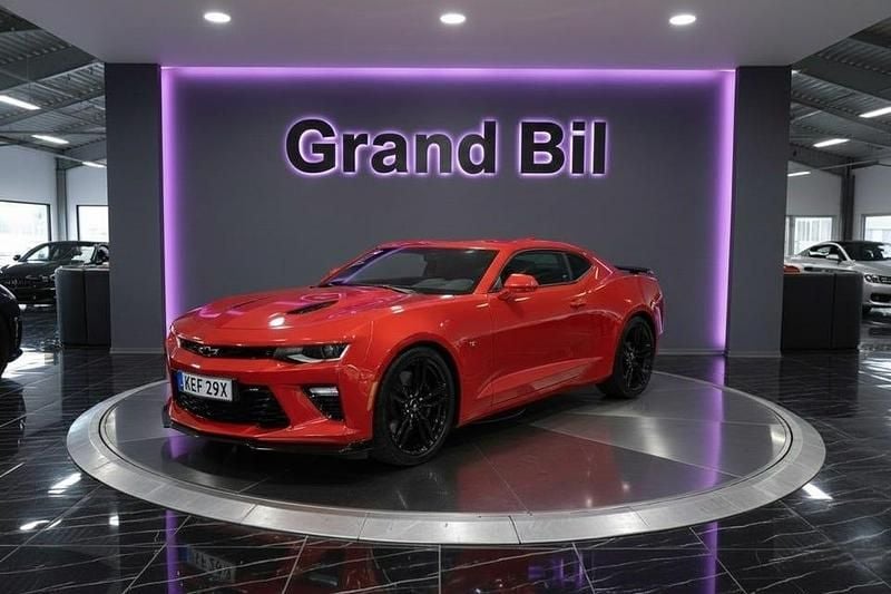 Orange Begagnad 2018 Chevrolet Camaro SS Sportkupé | 424 900 kr - Bild 1/4