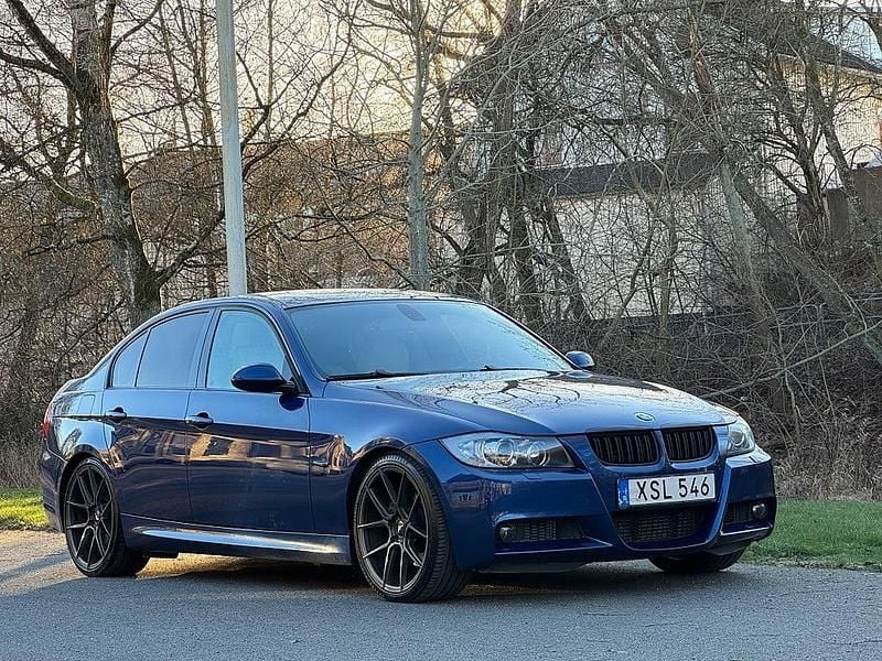 Begagnad BMW 330 Comfort Edition 231 HK (169 kW) 2006 Blå Sedan