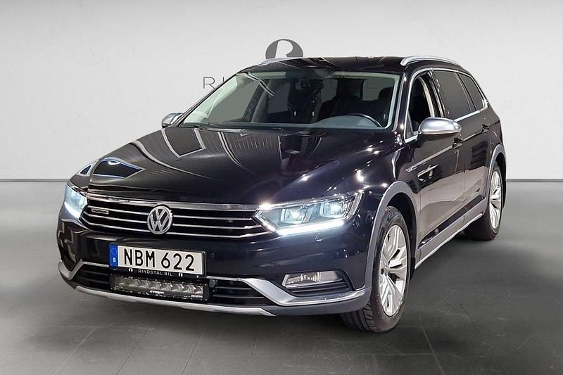 Svart Begagnad 2016 VW Passat Alltrack Kombi | 164 900 kr (Marknadspris) - Bild 1/3