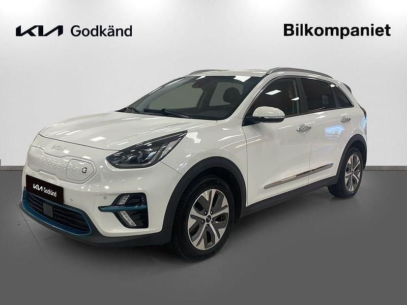 Vit Begagnad 2022 Kia e-Niro Advance SUV | 274 800 kr (Marknadspris) - Bild 1/4
