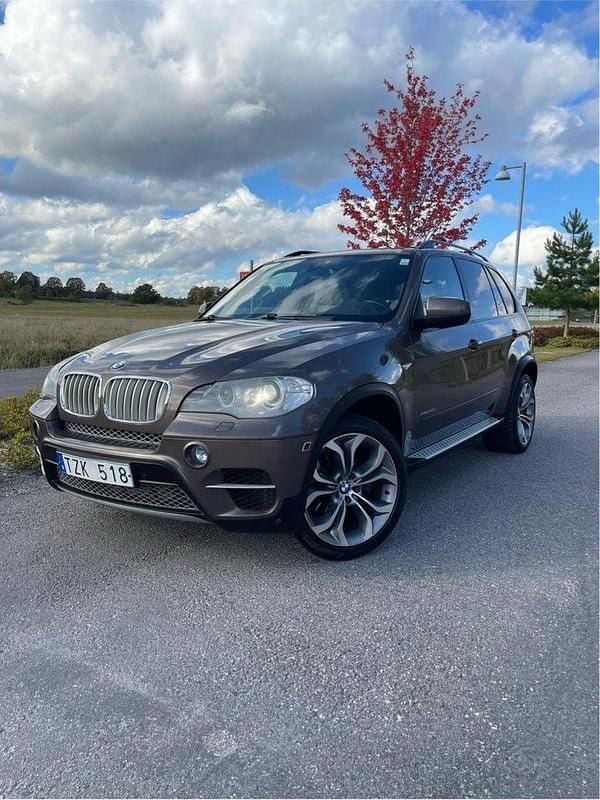 Brun Begagnad 2011 BMW X5 Sport Line SUV | 110 000 kr (Marknadspris) - Bild 1/4