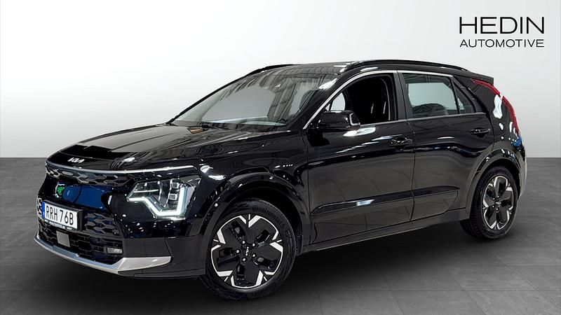 Svart (black) Begagnad 2022 Kia e-Niro SUV | 289 900 kr (Lite dyr) - Bild 1/4