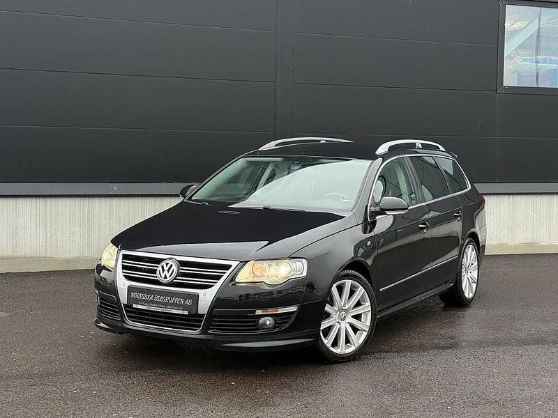 Svart Begagnad 2010 VW Passat Sportline Kombi | 64 800 kr (Marknadspris) - Bild 1/4