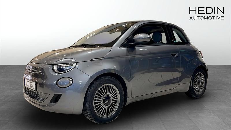 Begagnad Fiat 500e Icon 86 kW (118 HK) 2022 Grå Halvkombi