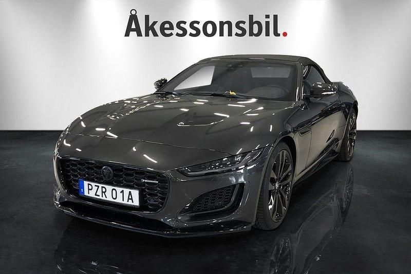 Grå Begagnad 2023 Jaguar F-Type Cab | 849 000 kr - Bild 1/4