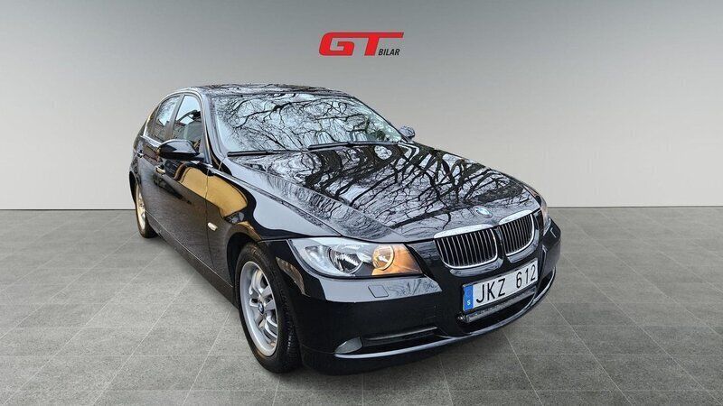 Svart Begagnad 2007 BMW 325 Advantage Sedan | 71 900 kr (Marknadspris) - Bild 1/4