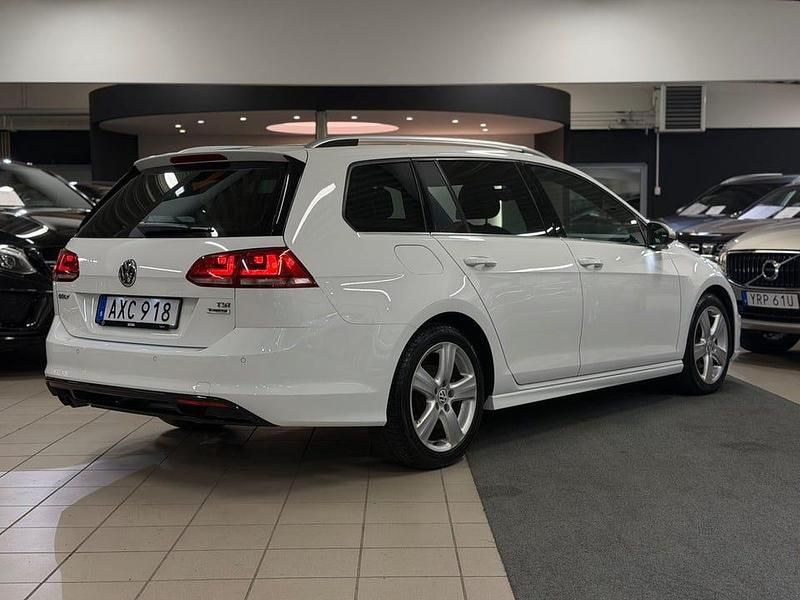 Begagnad VW Golf VII GT 150 HK (110 kW) 2015 Vit Kombi