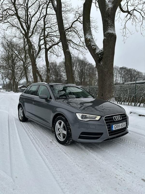 Begagnad 2015 Audi A3 Sportback Halvkombi | 75 000 kr (Marknadspris) - Bild 1/4