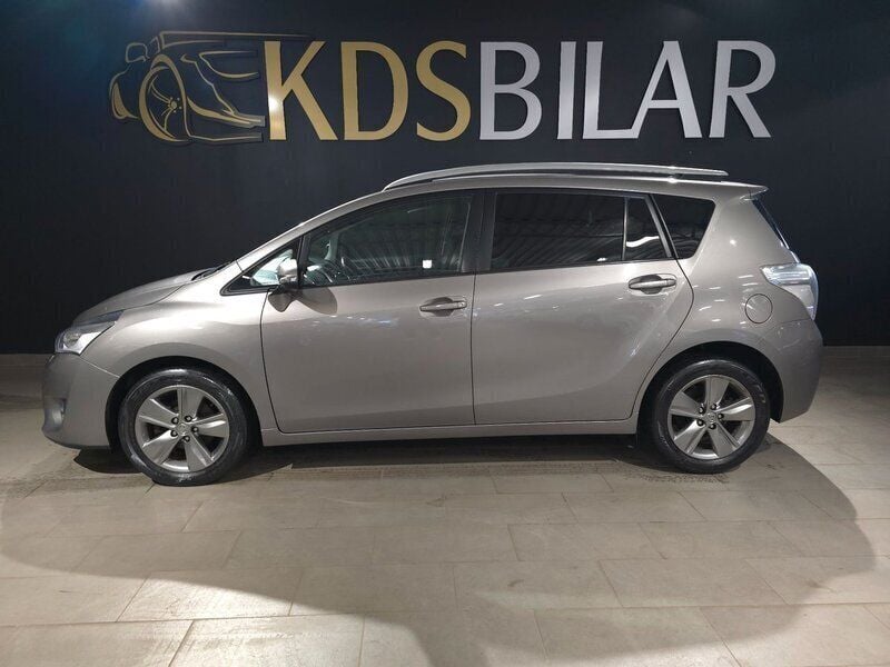 Brun Begagnad 2014 Toyota Verso Edition Minibuss | 135 000 kr (Dyr) - Bild 1/4