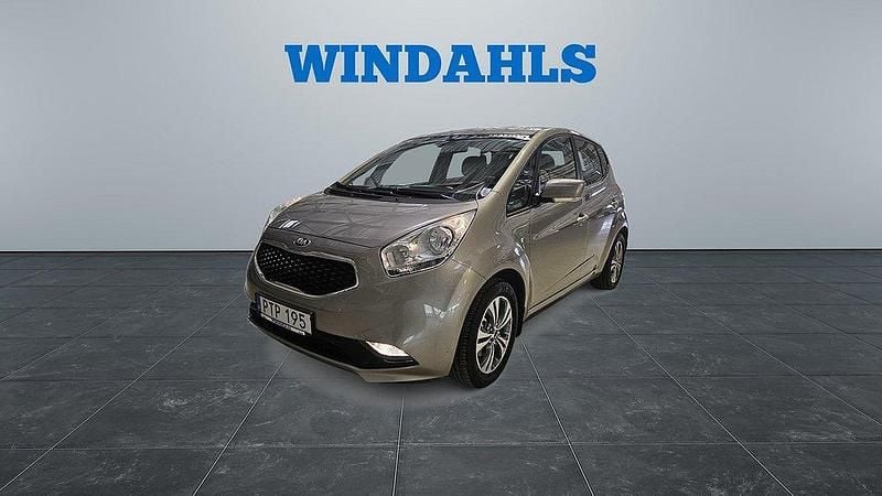 Grå Begagnad 2017 Kia Venga Halvkombi | 159 000 kr (Lite dyr) - Bild 1/4