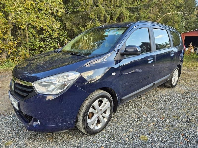 Blå Begagnad 2013 Dacia Lodgy Minibuss | 29 000 kr (Marknadspris) - Bild 1/4