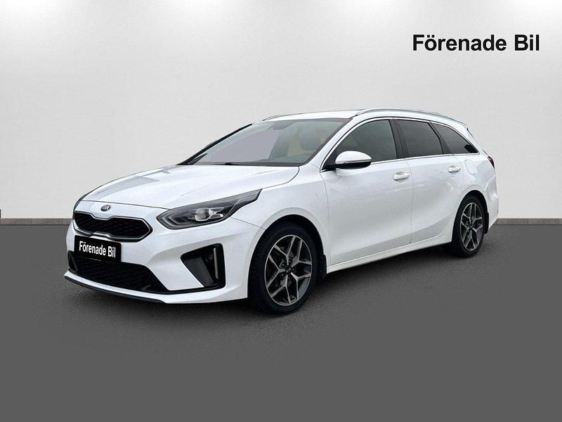 Vit Begagnad 2019 Kia Ceed Sportswagon GT-Line Kombi | 195 000 kr (Marknadspris) - Bild 1/4