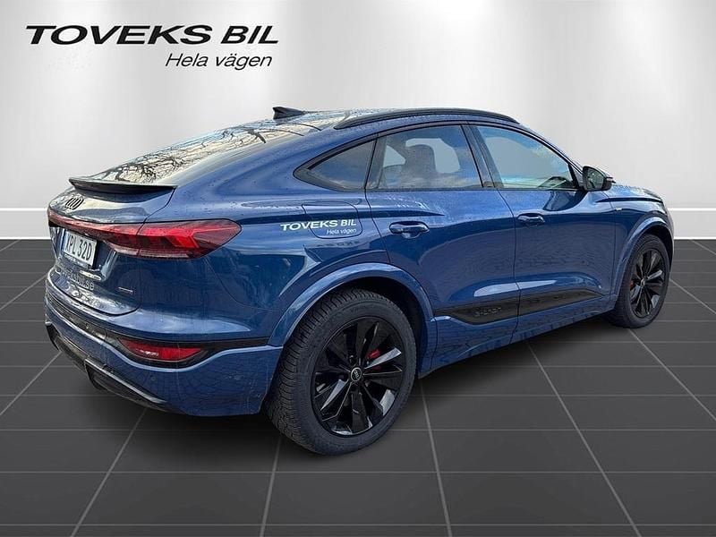Begagnad Audi Q6 Sportback e-tron S-Line 285 kW (388 HK) 2025 Blå (ascariblå metallic) SUV