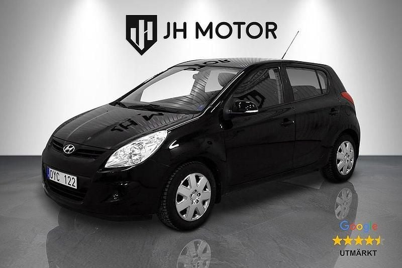 Svart Begagnad 2011 Hyundai i20 Halvkombi | 99 900 kr (Marknadspris) - Bild 1/4