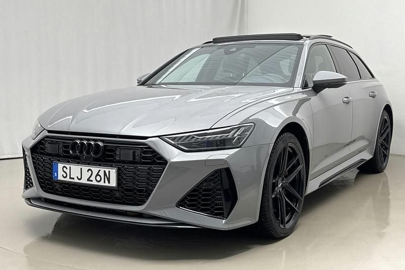 Grå Begagnad 2022 Audi RS6 Premium Kombi | 960 000 kr - Bild 1/4