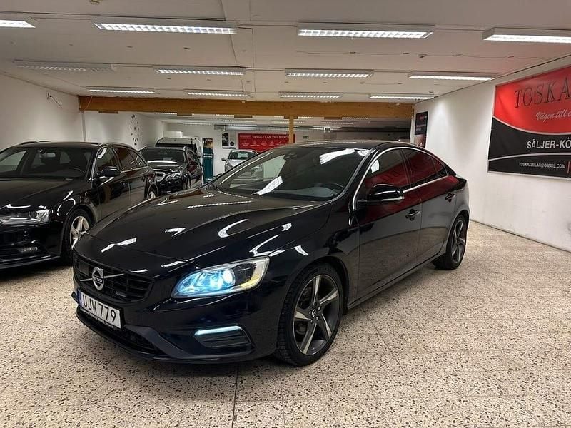 Begagnad Volvo S60 R-Design 181 HK (133 kW) 2013 Svart Sedan