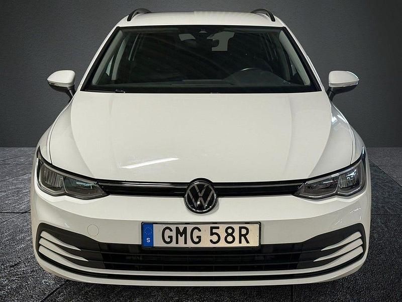 Begagnad VW Golf VIII 116 HK (85 kW) 2022 Vit Kombi