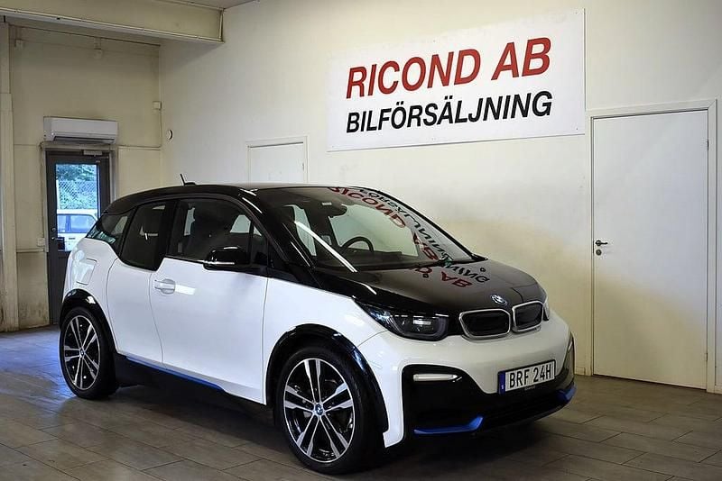 Vit Begagnad 2019 BMW i3 Comfort Edition Halvkombi | 169 900 kr (Marknadspris) - Bild 1/4