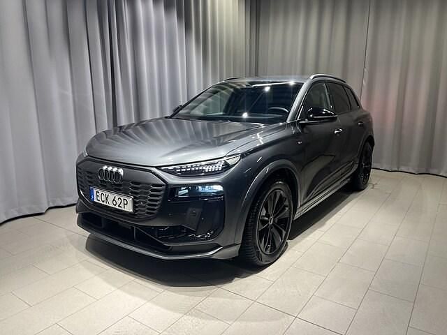 Begagnad Audi Q6 e-tron S-Line 284 kW (387 HK) 2025 Grå SUV