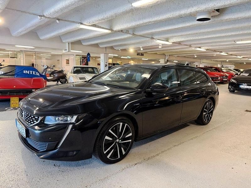 Svart (perla nera black) Begagnad 2019 Peugeot 508 Kombi | 179 900 kr (Marknadspris) - Bild 1/4