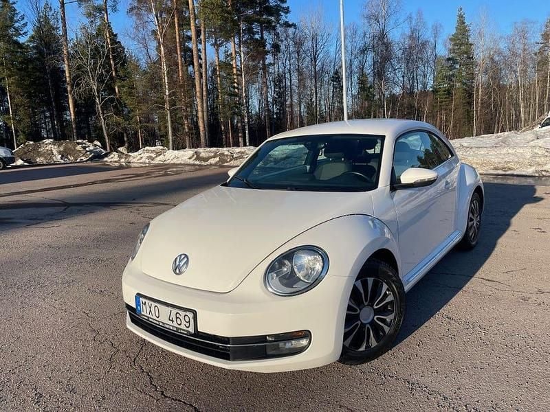 Begagnad VW Beetle 105 HK (77 kW) 2012 Halvkombi