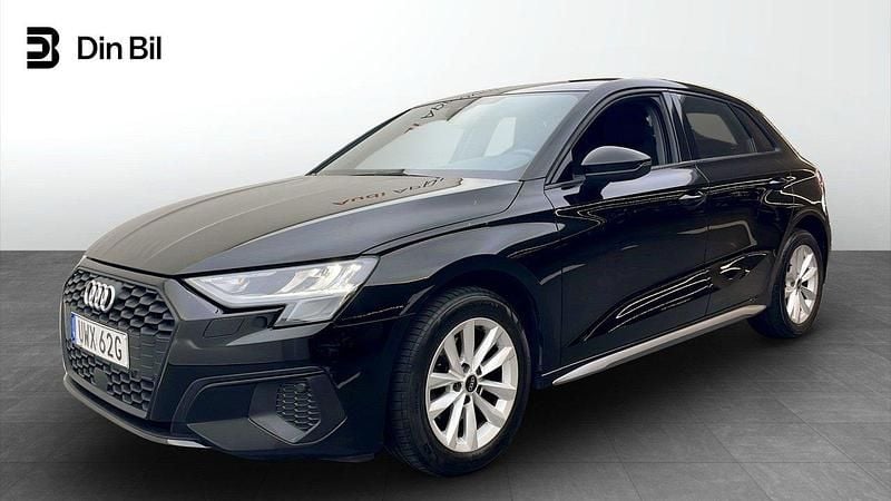 Brilliantsvart Begagnad 2023 Audi A3 Proline Halvkombi | 259 000 kr (Marknadspris) - Bild 1/4