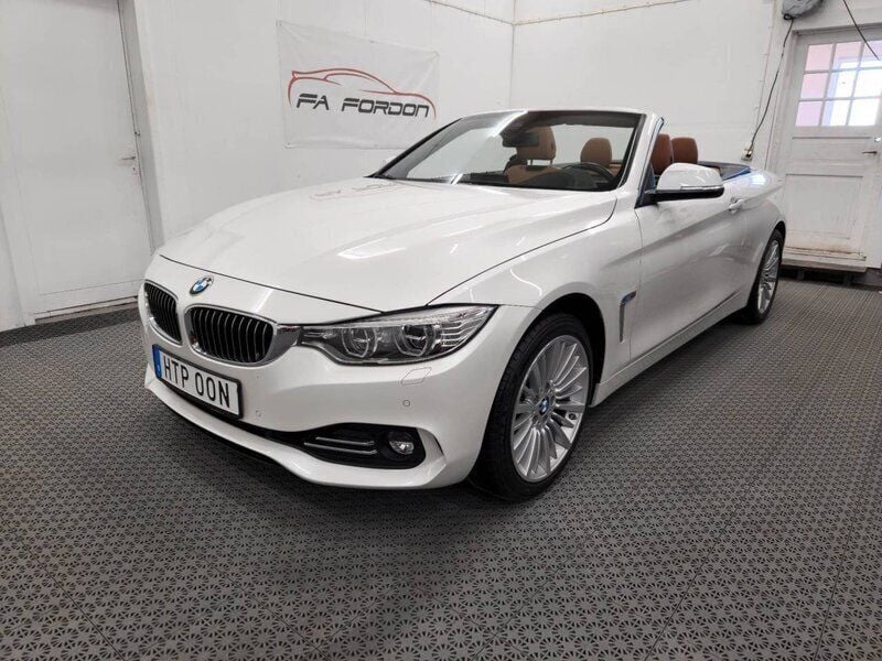 Vit Begagnad 2016 BMW 440 Comfort Edition Cab | 369 900 kr (Dyr) - Bild 1/4