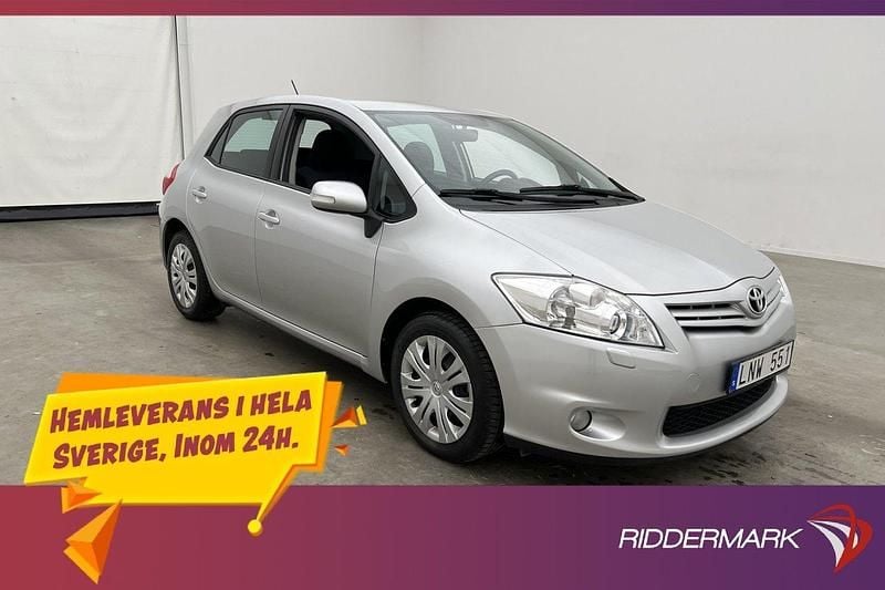 Silver Begagnad 2010 Toyota Auris Plus Halvkombi | 89 800 kr (Marknadspris) - Bild 1/3
