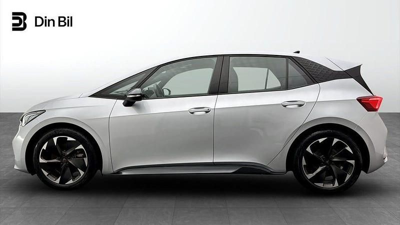 Begagnad Cupra Born e-Boost 169 kW (231 HK) 2023 Silver (geyser silver metallic) Halvkombi