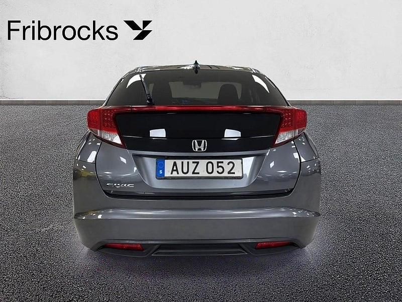 Begagnad Honda Civic 142 HK (104 kW) 2014 Grå Halvkombi