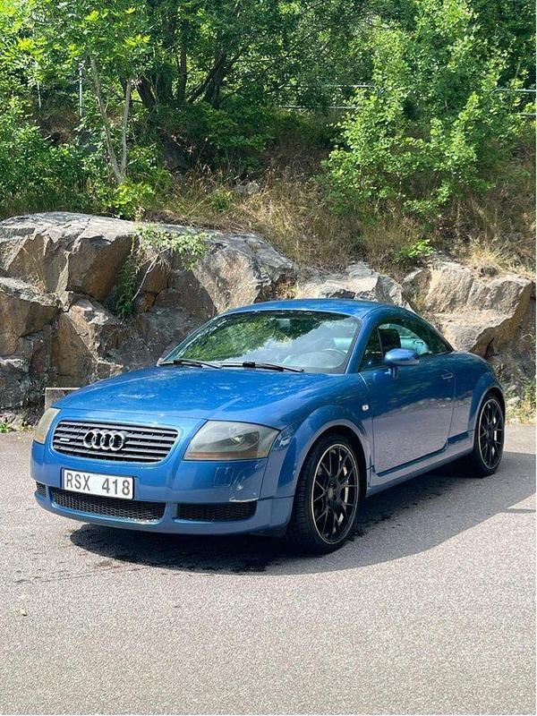 Blå Begagnad 2000 Audi TT Sportkupé | 73 000 kr (Bra pris) - Bild 1/4