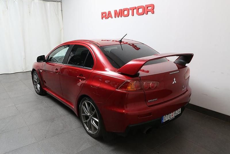 Begagnad Mitsubishi Lancer Evolution 295 HK (216 kW) 2008 Röd Sedan