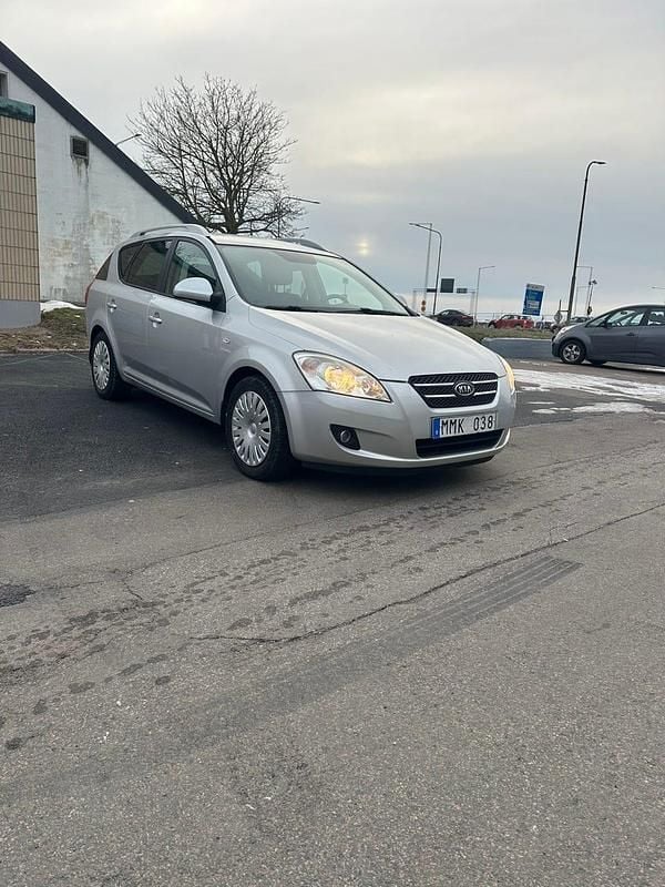Begagnad Kia Ceed Sportswagon 115 HK (84 kW) 2008 Kombi