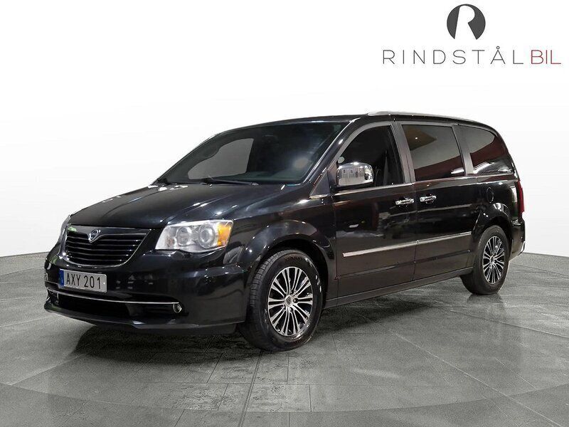 Svart Begagnad 2014 Lancia Voyager Minibuss | 154 900 kr (Marknadspris) - Bild 1/3