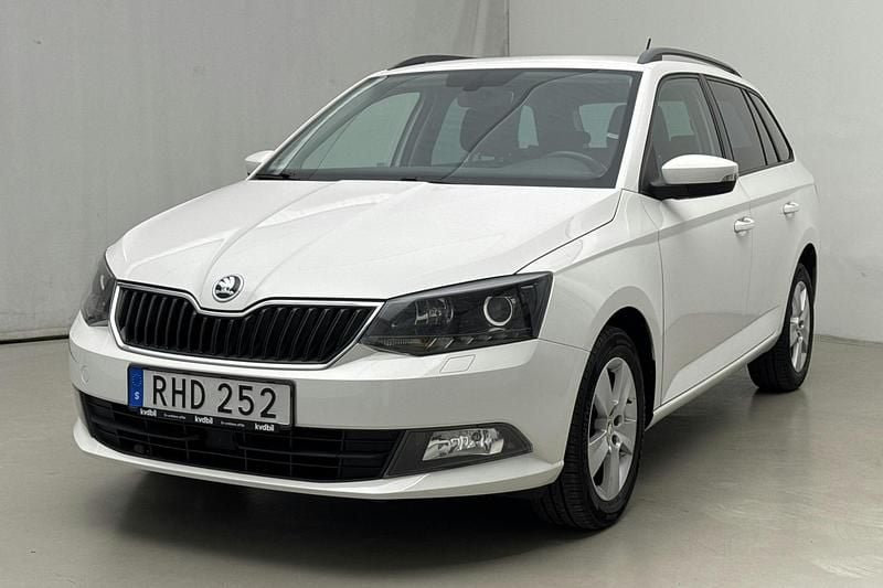 Vit Begagnad 2017 Skoda Fabia Style | 104 900 kr (Marknadspris) - Bild 1/4