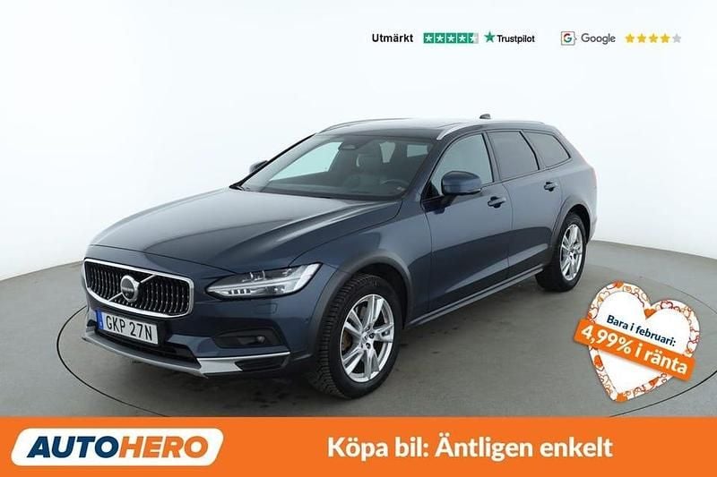 Begagnad Volvo V90 CC Momentum 200 HK (147 kW) 2021 Blå Kombi