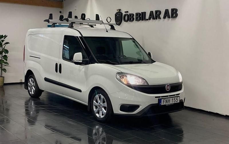 Begagnad Fiat Doblò 105 HK (77 kW) 2015 Vit Minibuss