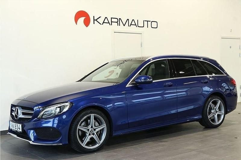 Blå Begagnad 2017 Mercedes C220 AMG line Kombi | 274 800 kr (Marknadspris) - Bild 1/4