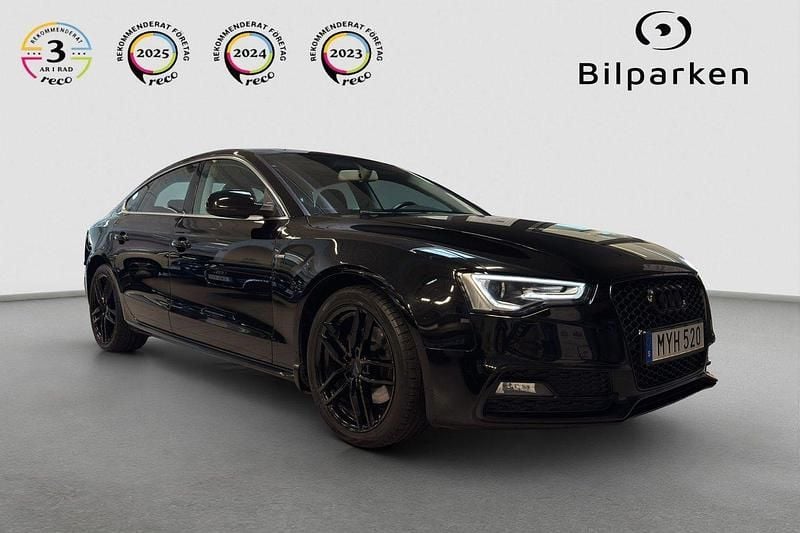 Svart Begagnad 2016 Audi A5 Sportback Sport Halvkombi | 149 990 kr (Marknadspris) - Bild 1/4