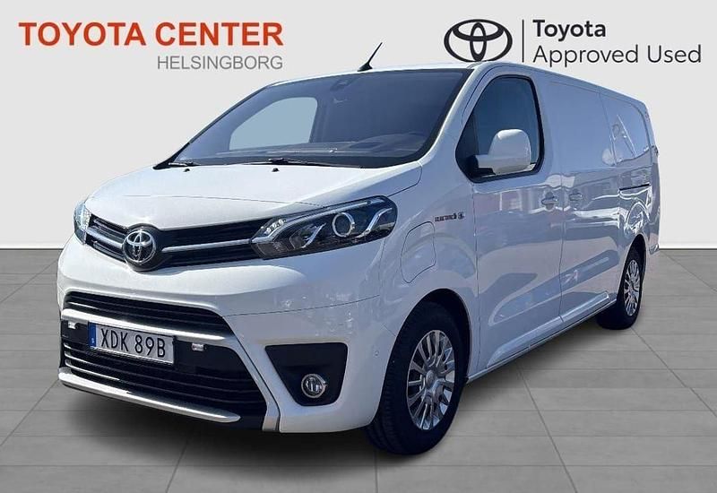 Vit Begagnad 2021 Toyota Proace Van | 389 900 kr (Dyr) - Bild 1/4