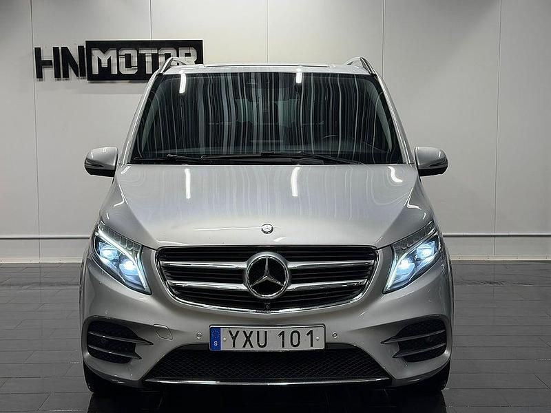 Begagnad Mercedes V250 AMG 190 HK (139 kW) 2017 Silver Minibuss