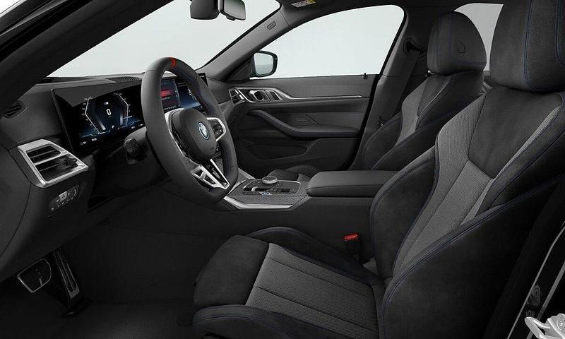 Svart Ny 2025 BMW i4 Comfort Edition Sedan | 790 200 kr - Bild 1/1