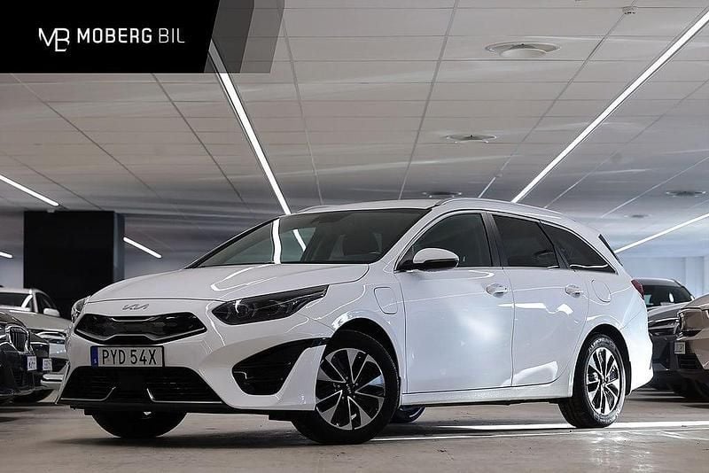 Vit Begagnad 2023 Kia Ceed Sportswagon Advance Kombi | 209 900 kr (Superpris) - Bild 1/2