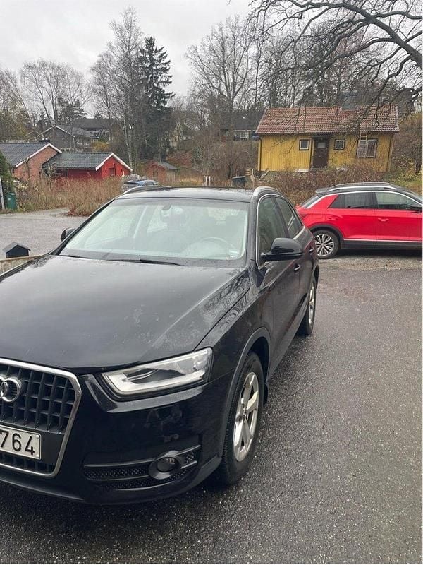 Svart Begagnad 2012 Audi Q3 SUV | 132 000 kr (Marknadspris) - Bild 1/4