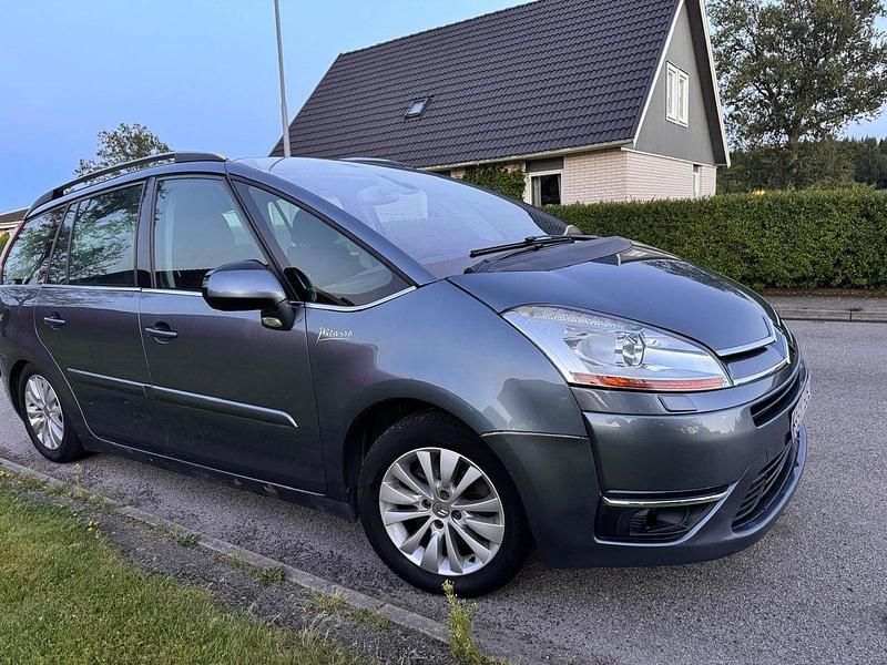 Grå Begagnad 2010 Citroën Grand C4 Picasso Minibuss | 39 900 kr (Bra pris) - Bild 1/4