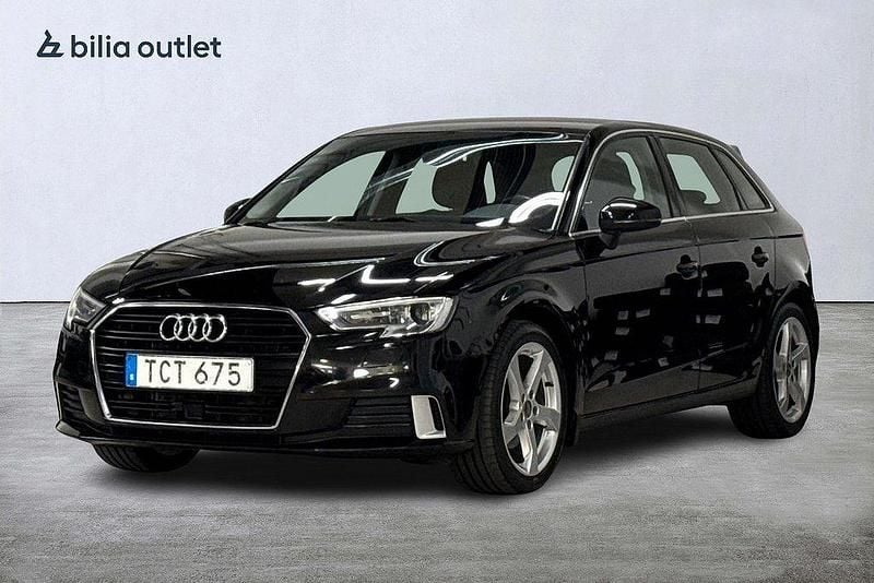 Svart Begagnad 2018 Audi A3 Sportback Sport Halvkombi | 149 900 kr (Marknadspris) - Bild 1/3